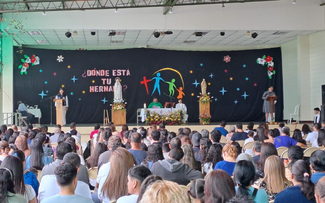 Acto de Consagración Escuela Alberto Masferrer